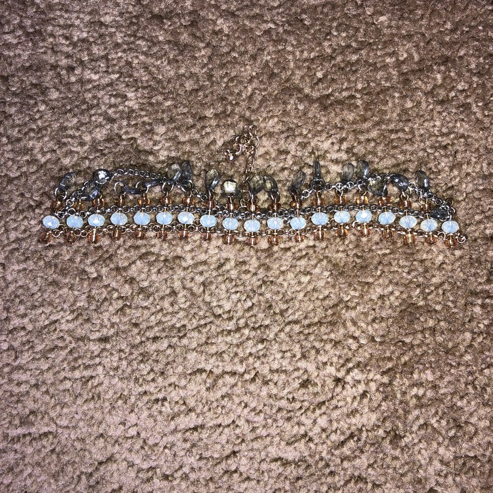Women’s choker